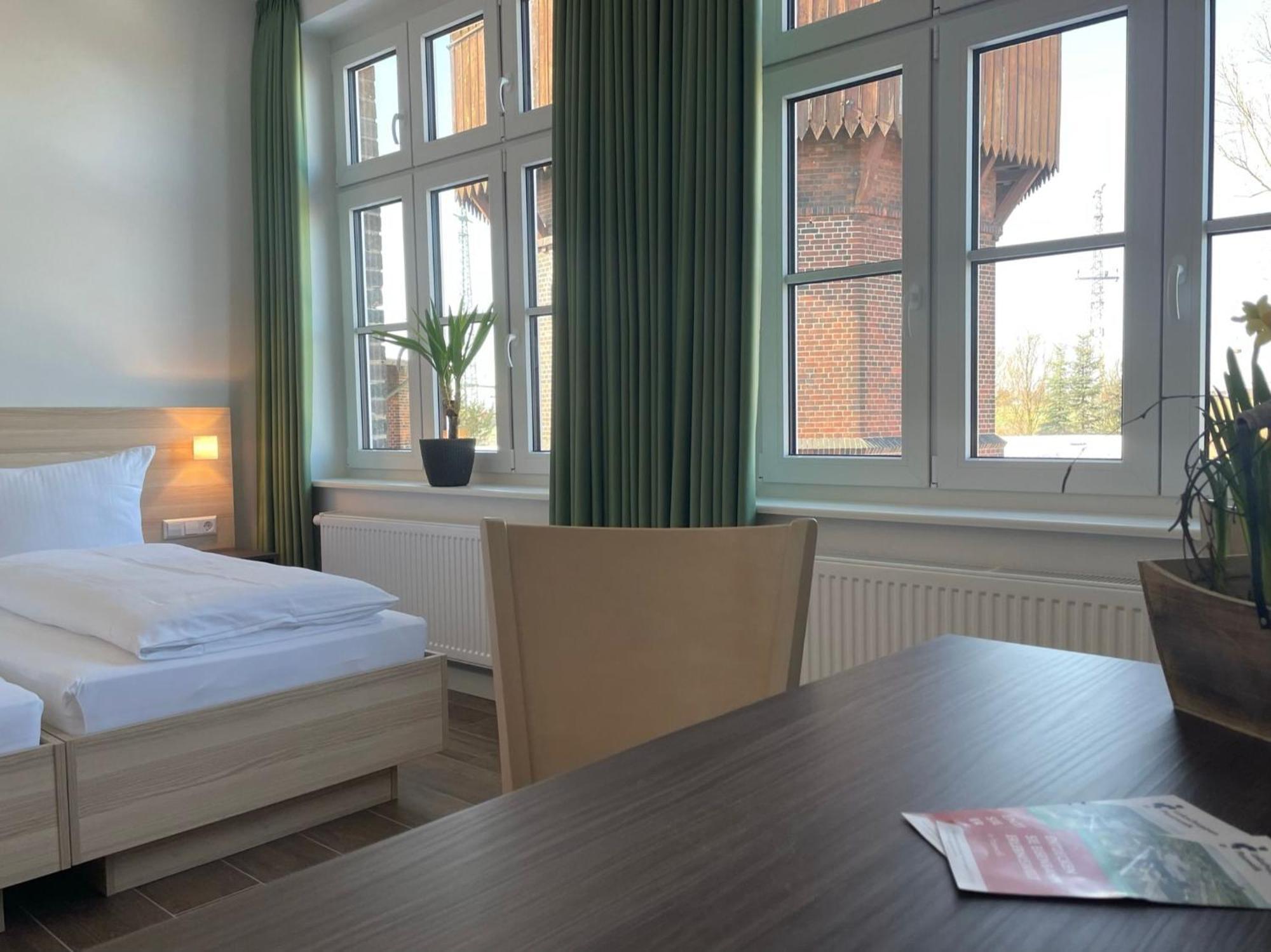 Lokschuppen Pasewalk- Gaestehaus Lokschuppen ภายนอก รูปภาพ