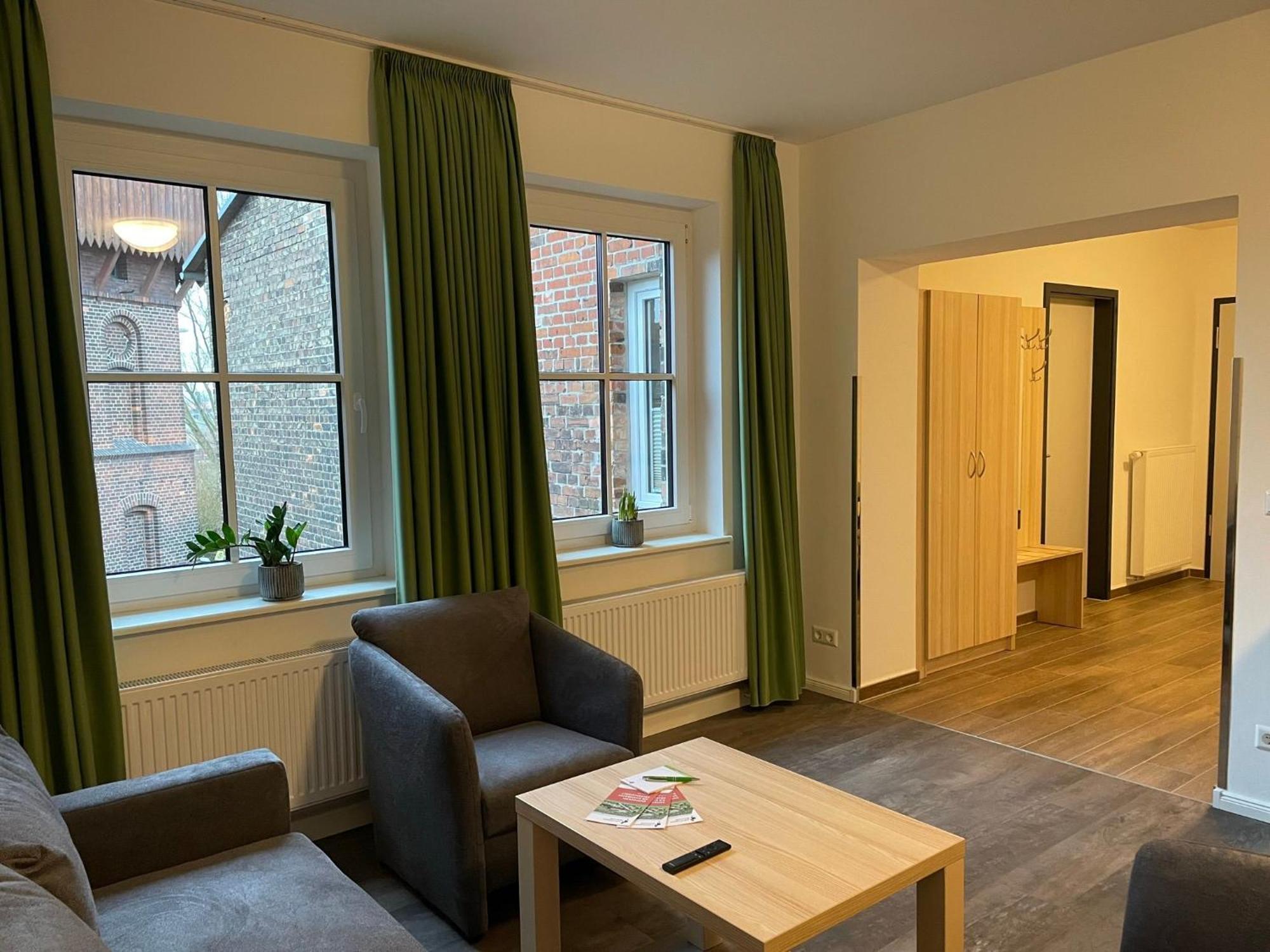 Lokschuppen Pasewalk- Gaestehaus Lokschuppen ภายนอก รูปภาพ